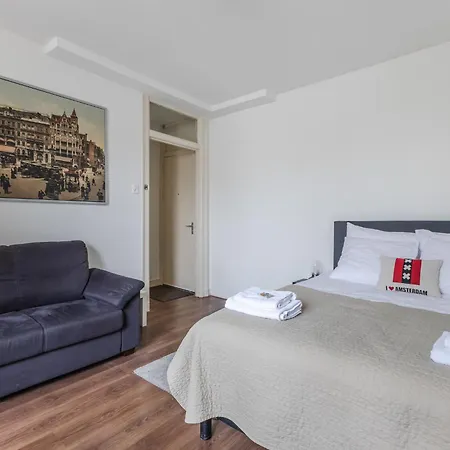 Cuyp בית הארחה 3*